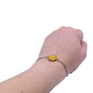 Bracelet chaîne époxy avec fleurs de pensées